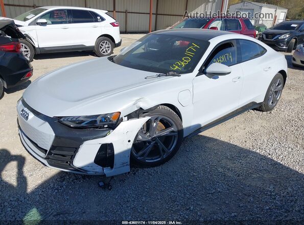 WAUDJBFW8R7002070 2024 AUDI E-TRON Белый Передняя левая четверть