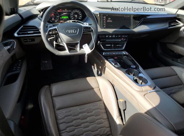 WAUEJBFWXP7006123 2023 AUDI E-TRON Коричневый Вид панели приборов