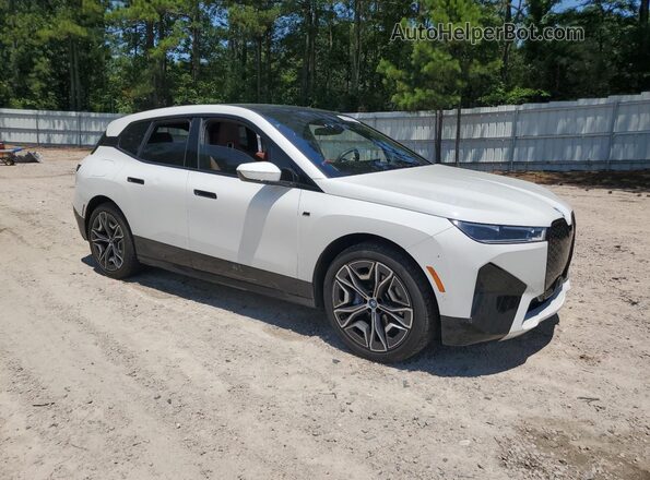 WB523CF03RCR94692 2024 BMW IX Белый Передняя правая четверть