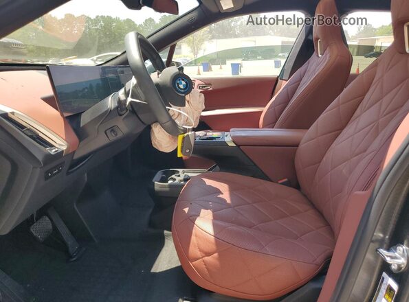 WB523CF03RCR94692 2024 BMW IX Белый Вид салона спереди