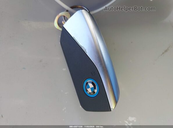 WB523CF05RCN46325 2024 BMW IX Черный Вид панели приборов