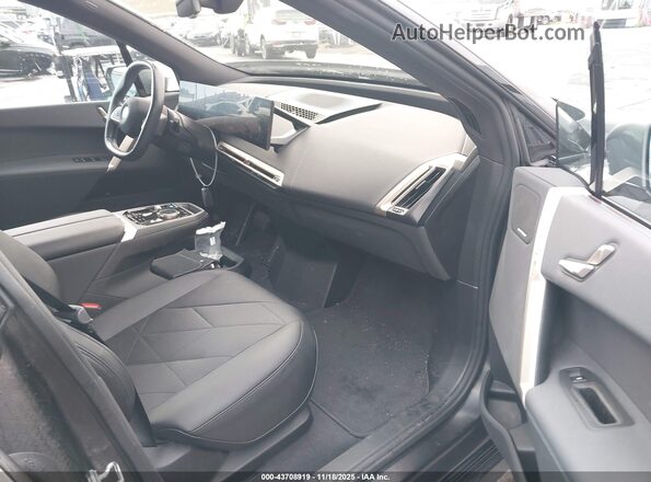WB523CF08RCP61875 2024 BMW IX Silver Vista interior delantera
