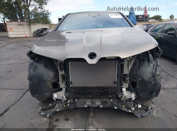 WB523CF08RCP61875 2024 BMW IX Silver Vista interior trasera