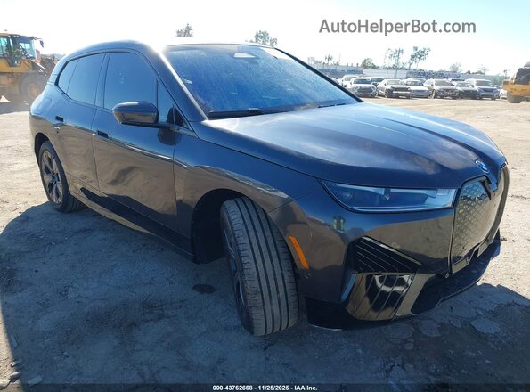 WB523CF08RCR62983 2024 BMW IX Gray Передня права чверть