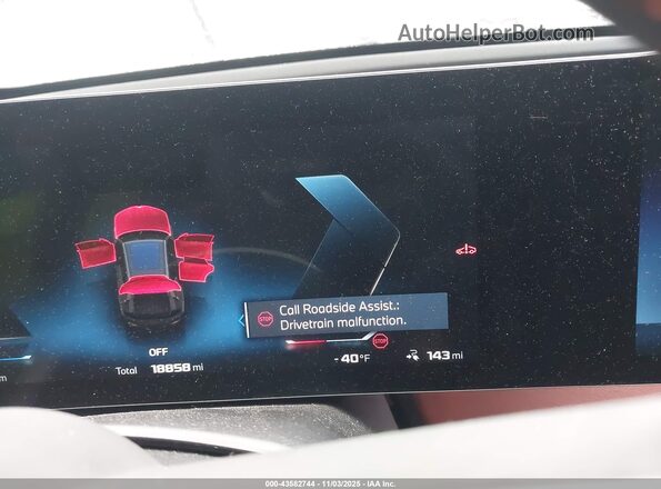 WB533CF06SCS53401 2025 BMW IX Black 