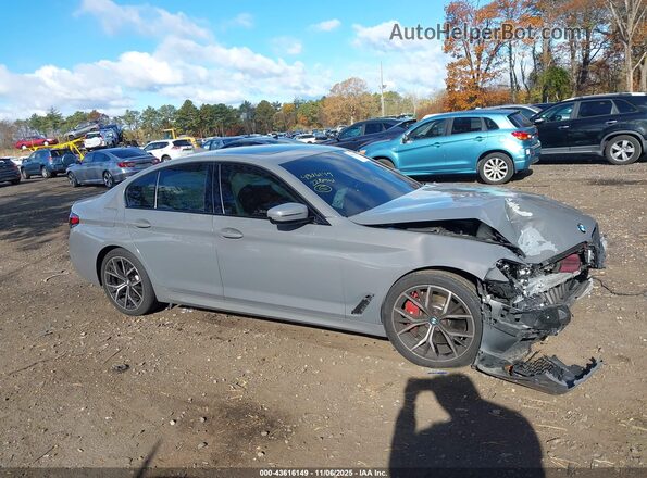 WBA13BK07NCH81240 2022 BMW M5 Серый Вид задней части салона