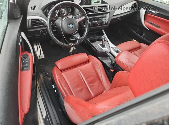 WBA2L3C33HV667597 2017 BMW M2 Белый Вид панели приборов