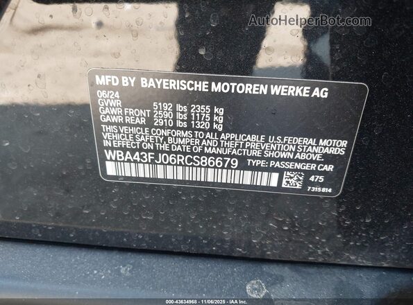 WBA43FJ06RCS86679 2024 BMW 5 SERIES Black Vista del compartimento del motor