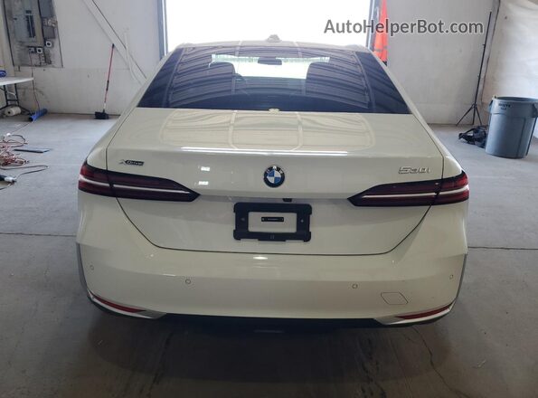 WBA53FJ0XRCP86140 2024 BMW 5 SERIES White უკანა ხედი