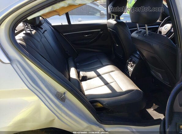 WBA8D9G32HNU62017 2017 BMW OTHER White Vista de la etiqueta del VIN