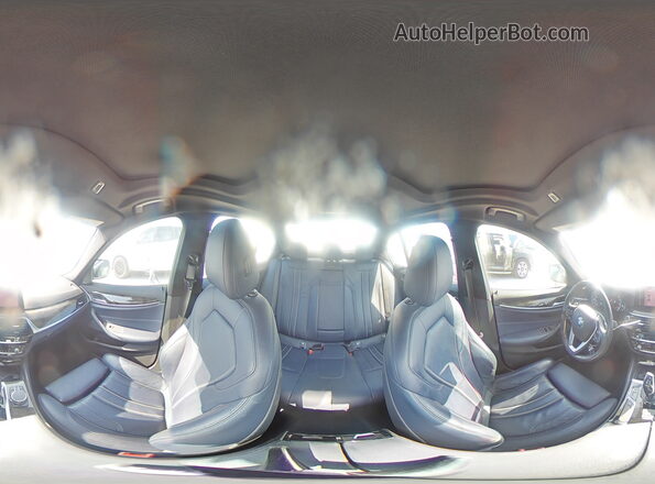 WBAJE5C52KWW03121 2019 BMW OTHER Серебряный Панорамный вид салона 360°