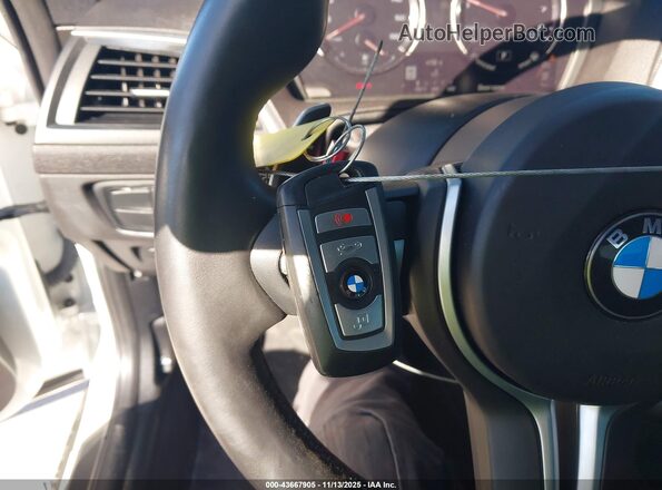 WBS2U7C00L7F87714 2020 BMW M2 Зеленый Вид панели приборов