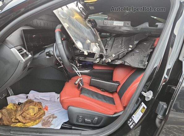 WBS33HJ02SFU60075 2025 BMW M3 Черный Вид салона спереди