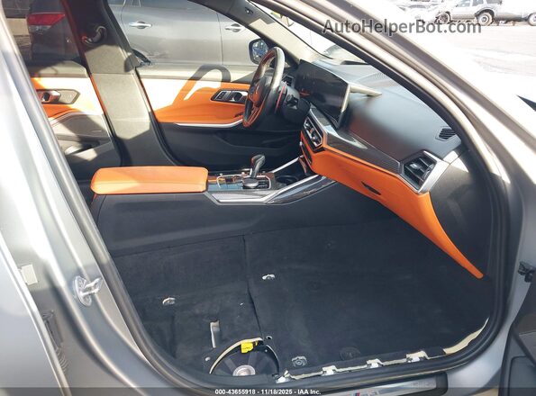 WBS43AY05PFP29579 2023 BMW M3 Серый Вид салона спереди