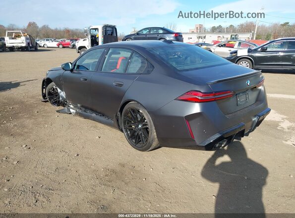 WBS83FK02SCU36580 2025 BMW M5 Черный Задняя левая четверть