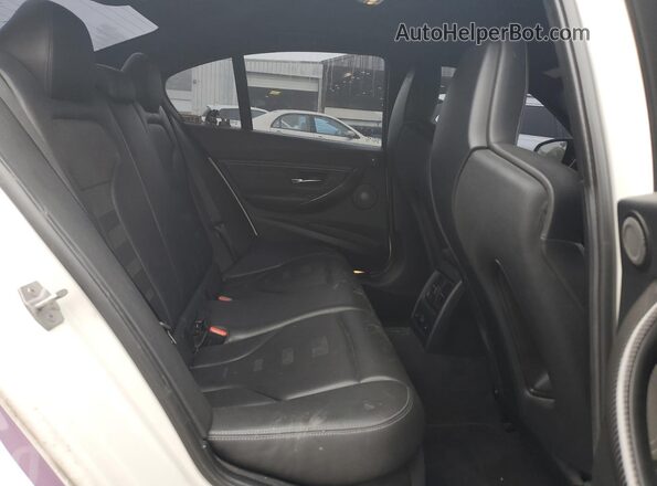 WBS8M9C55J5K98528 2018 BMW M3 Two Tone Vista de los asientos traseros