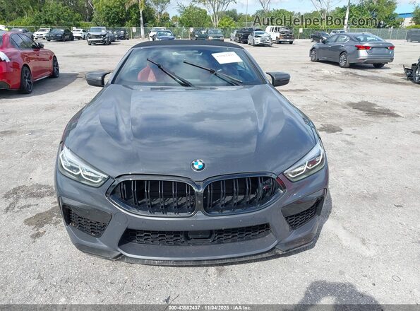 WBSDZ0C09LCD13680 2020 BMW M8 Gray Widok z przodu