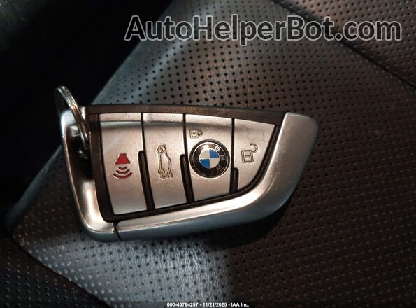 WBSJF0C04LCD69571 2020 BMW M5 Темно-бордовый Вид панели приборов
