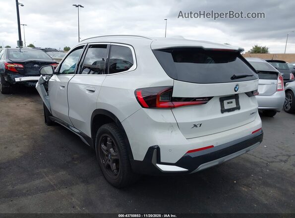 WBX73EF06P5X57415 2023 BMW X1 White Панорамний вид салону 360°