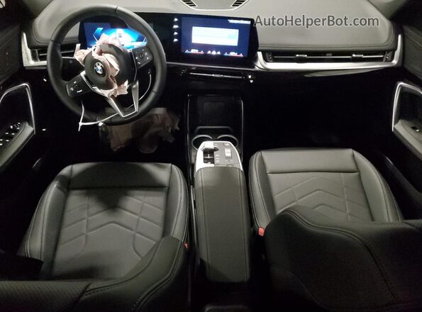 WBX73EF06T5407566 2026 BMW X1 Белый Вид панели приборов
