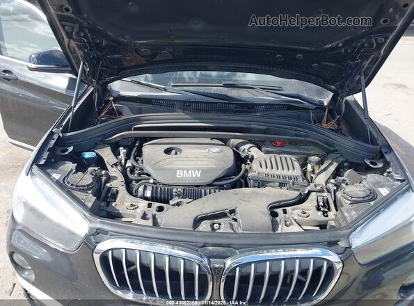 WBXHT3C52K3H35489 2019 BMW X1 Black Вид ззаду