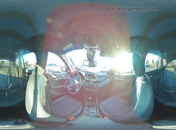 WBXHT3C53K5L37287 2019 BMW X1 Серый Панорамный вид салона 360°