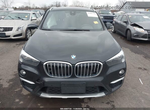WBXHT3C59K5L35558 2019 BMW X1 Black Вид щитка приладів