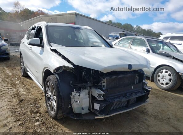 WBXHT3Z31H4A57410 2017 BMW X1 Белый Передняя правая четверть