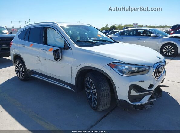 WBXJG7C01N5U65601 2022 BMW X1 Белый Передняя правая четверть