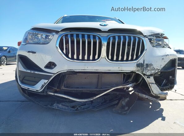 WBXJG7C01N5U65601 2022 BMW X1 Белый Вид спереди