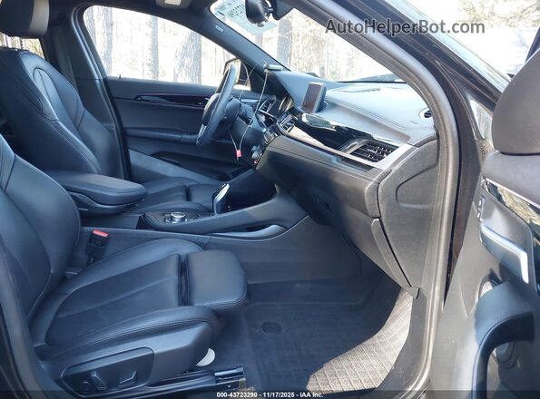 WBXYH9C02L5P44673 2020 BMW X2 Черный Вид салона спереди