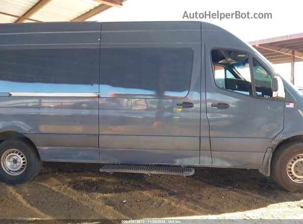 WD4PF1CD4KP133085 2019 MERCEDES-BENZ SPRINTER Gray Вид задньої частини салону