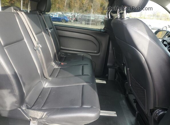 WD4PG2EE9J3461892 2018 MERCEDES-BENZ METRIS Черный Вид задней части салона