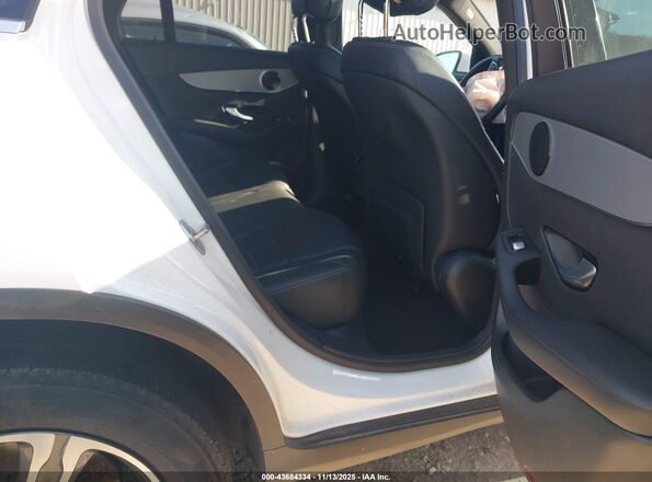WDC0G4KB0HF153398 2017 MERCEDES-BENZ GLC 300 Белый Вид наклейки с VIN-кодом