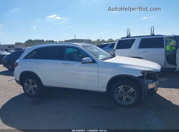 WDC0G8DB0LF742965 2020 MERCEDES-BENZ GLC 300 White Սալոնի 360 աստիճան տեսք