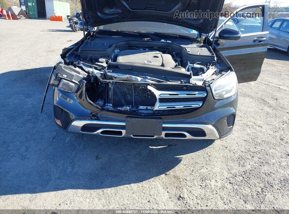 WDC0G8EB3LF715726 2020 MERCEDES-BENZ GLC 300 Black Widok z przodu
