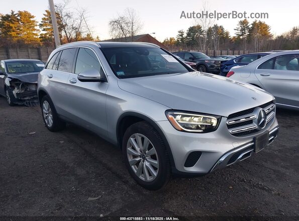 WDC0G8EB7LF672668 2020 MERCEDES-BENZ GLC 300 Серебряный Передняя правая четверть