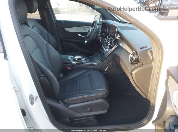 WDC0J4KB0KF581674 2019 MERCEDES-BENZ GLC 300 COUPE Белый Вид салона спереди