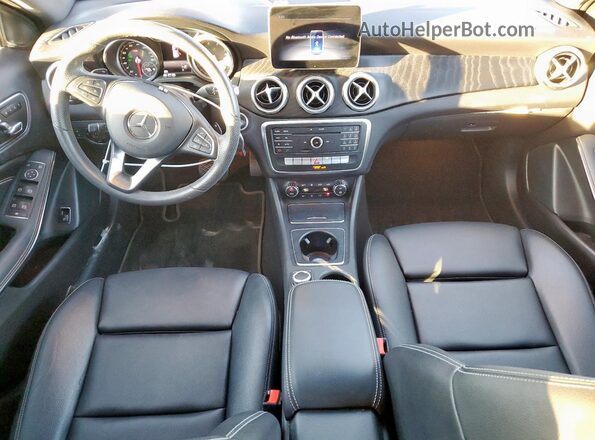 WDCTG4EB0LU021349 2020 MERCEDES-BENZ GLA Черный Вид панели приборов
