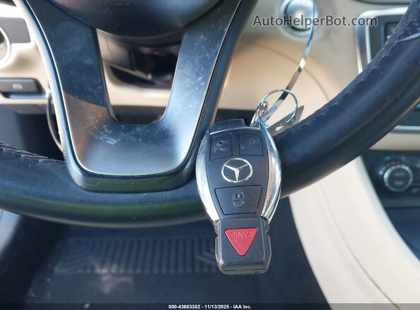 WDCTG4EB1GJ206999 2016 MERCEDES-BENZ GLA 250 Белый Вид панели приборов