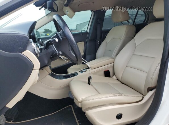 WDCTG4EB2LU024091 2020 MERCEDES-BENZ GLA White Widok wnętrza z przodu