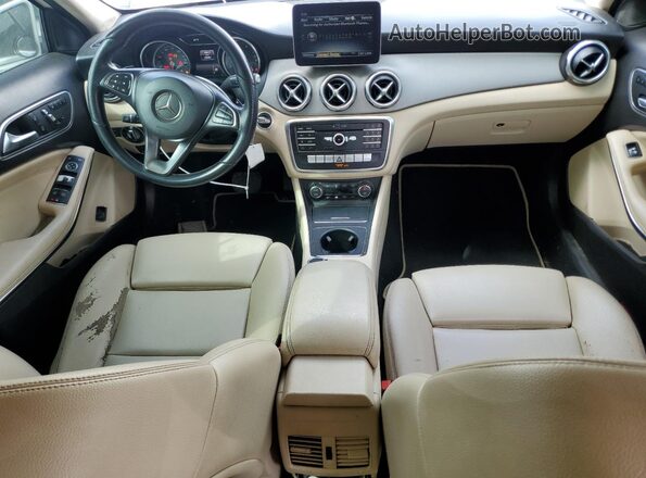 WDCTG4EB2LU024091 2020 MERCEDES-BENZ GLA White Widok deski rozdzielczej