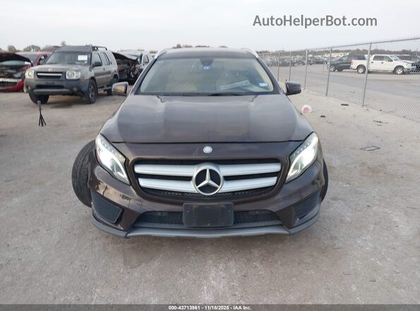 WDCTG4EB4GJ189681 2016 MERCEDES-BENZ GLA 250 Brown Widok zestawu wskaźników