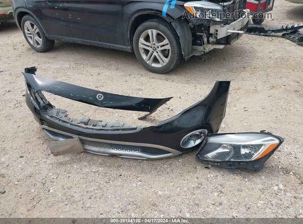 WDCTG4EB4JJ428332 2018 MERCEDES-BENZ GLA 250 Black Instrument cluster view
