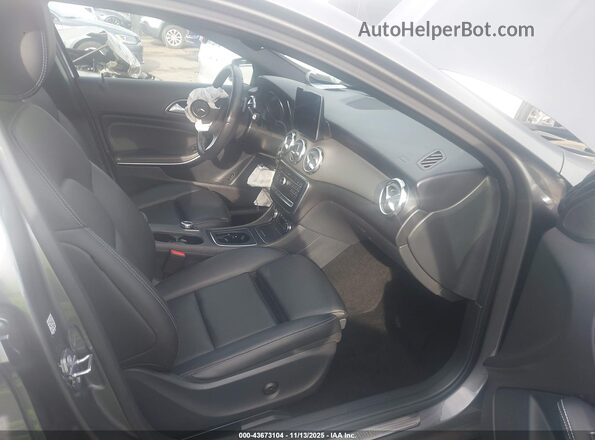 WDCTG4GB9LJ673126 2020 MERCEDES-BENZ GLA 250 Gray Вид салону спереду