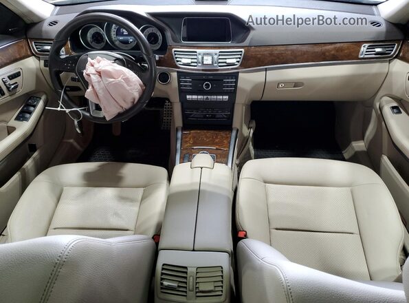 WDDHH8JB3GB295402 2016 MERCEDES-BENZ E White Widok deski rozdzielczej