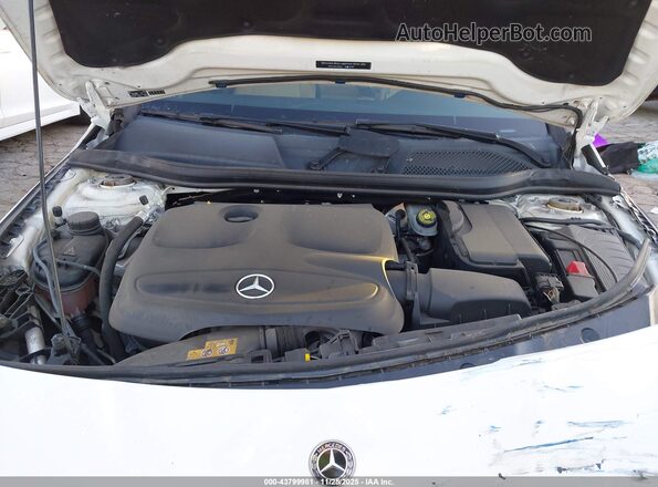 WDDSJ4EB2JN681165 2018 MERCEDES-BENZ CLA 250 White Հետևի տեսք