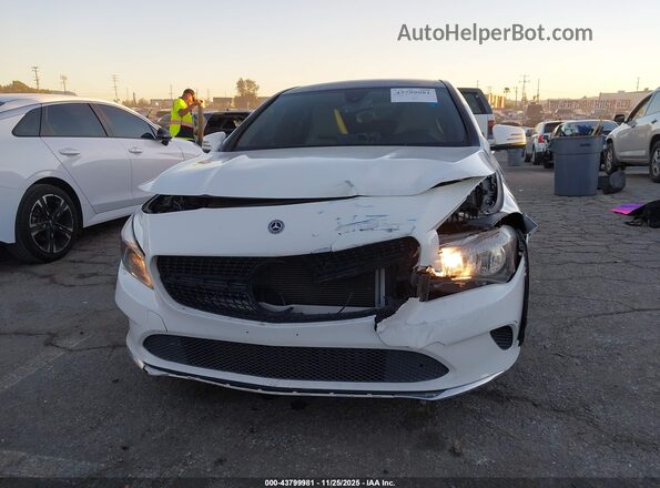 WDDSJ4EB2JN681165 2018 MERCEDES-BENZ CLA 250 White Սարքավորումների վահանակի տեսք