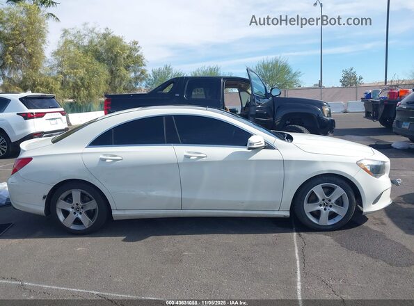 WDDSJ4EB6JN611314 2018 MERCEDES-BENZ CLA 250 White Vista interior trasera