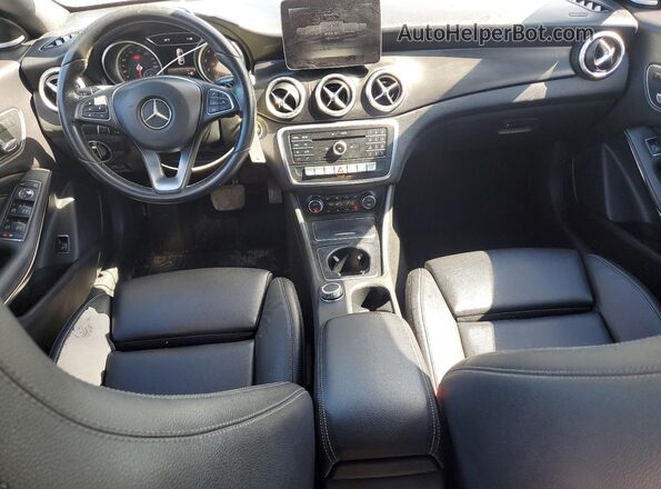WDDSJ4GB9HN500151 2017 MERCEDES-BENZ CLA-CLASS Черный Вид панели приборов